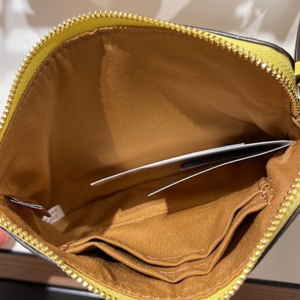 Coach Corner Zip Wristlet Gold / Retro Yellow Leather - Picture 3 of 8